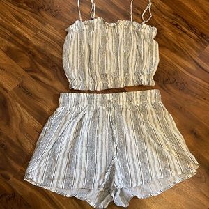 TWO-PEICE SET! Ivy + Main. Black and white striped.